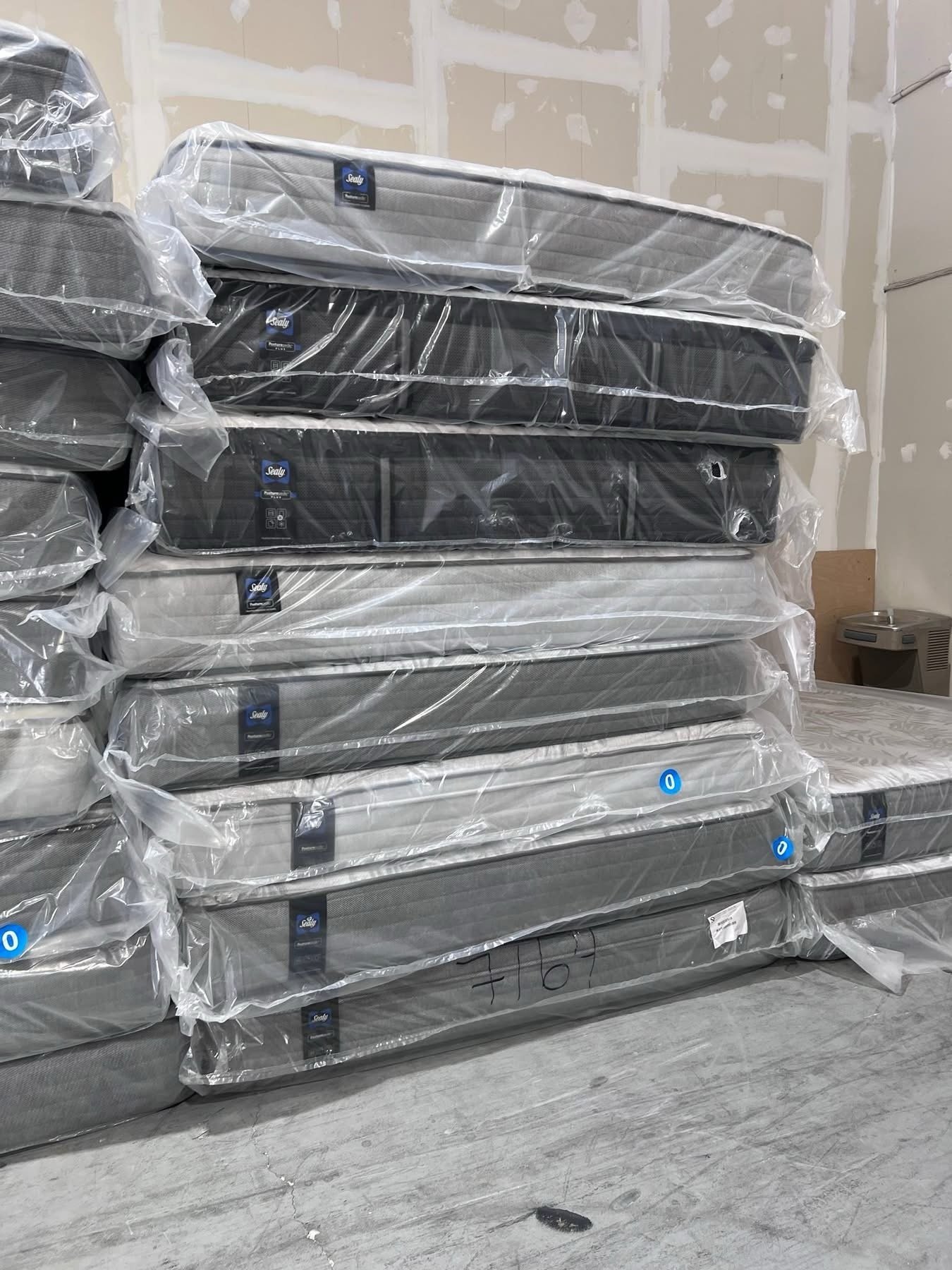 Mattress Pallets | 24 Pieces Per Pallet Wholesale Bulk Mattress Deals