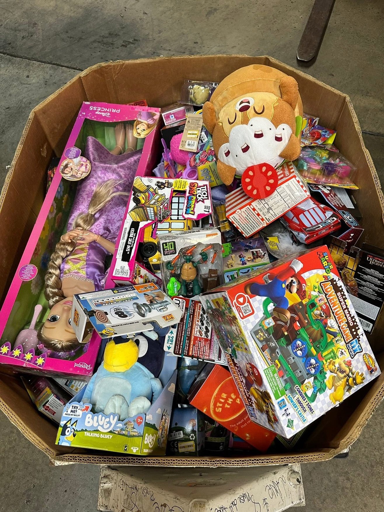 Premium Toys Liquidation 500 Pieces Per Pallet - Image 13