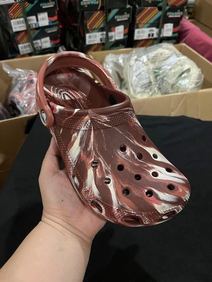 Crocs Pallet – 300 Pairs Bulk Footwear Wholesale Crocs Shoes - Image 6