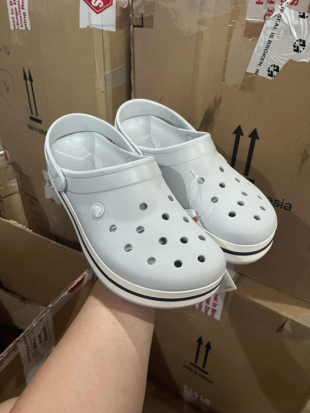 Crocs Pallet – 300 Pairs Bulk Footwear Wholesale Crocs Shoes - Image 3