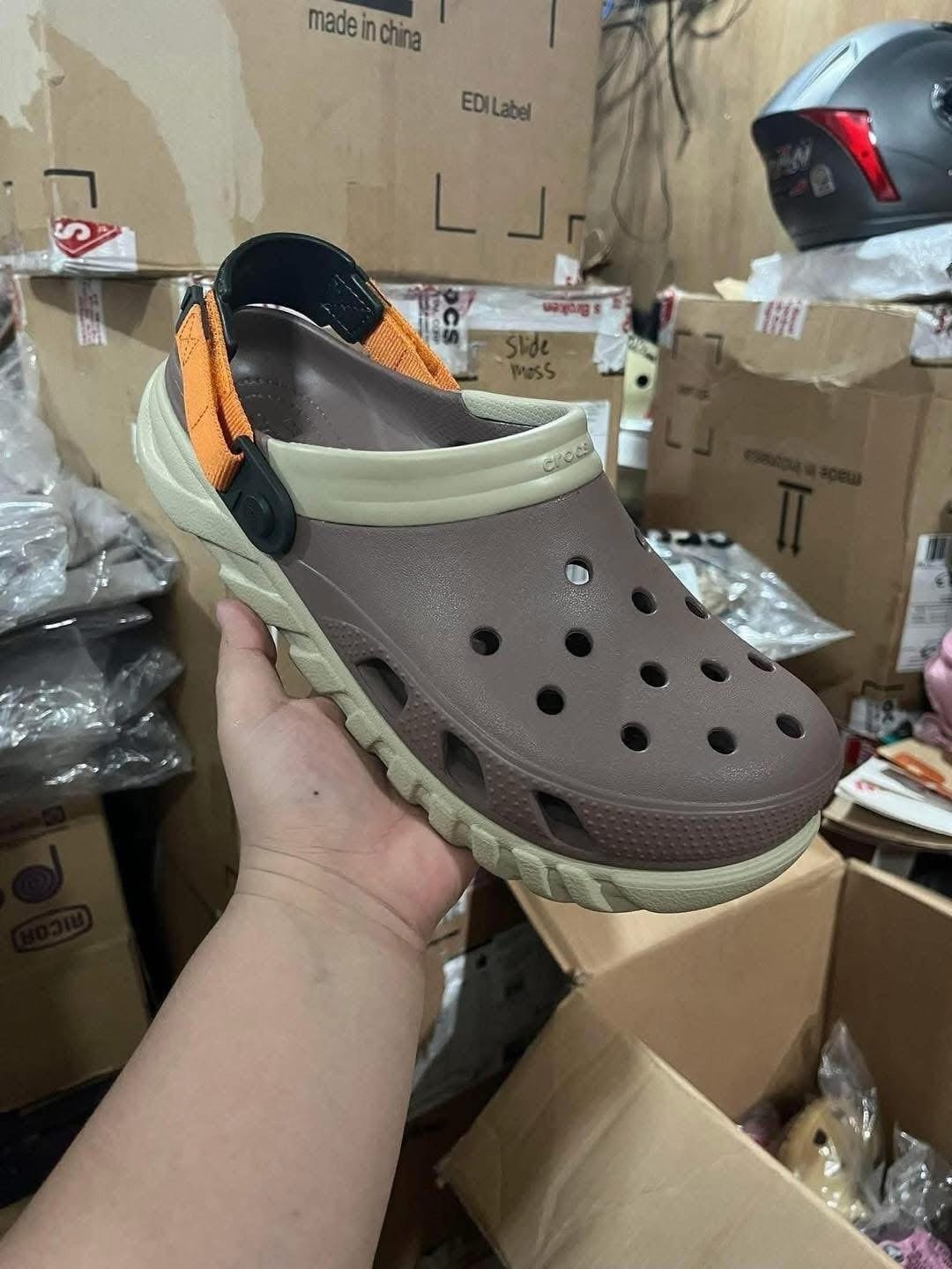 Crocs Pallet – 300 Pairs Bulk Footwear Wholesale Crocs Shoes - Image 7