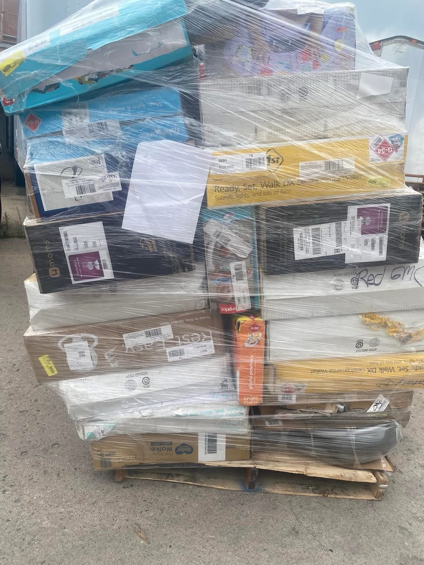 Kids Strollers Pallets - Image 3