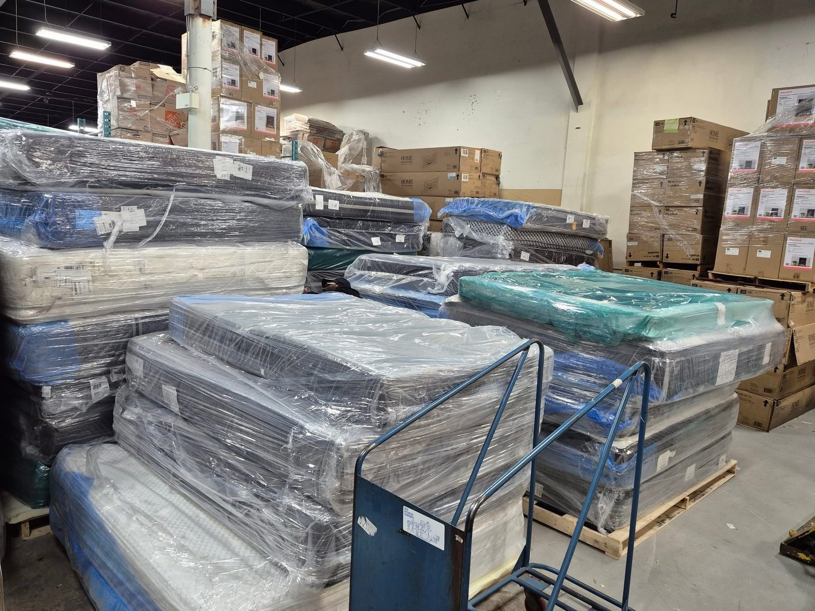 Mattress Pallets | 24 Pieces Per Pallet Wholesale Bulk Mattress Deals - Image 11