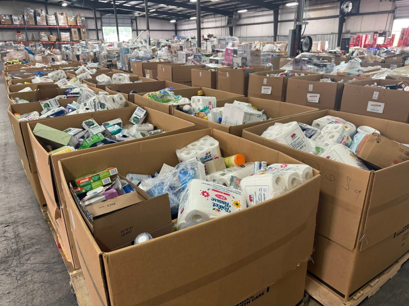 Cleaning Chemical Pallet – 500+ Units Bulk Household Cleaning Supplies Wholesale - Image 10