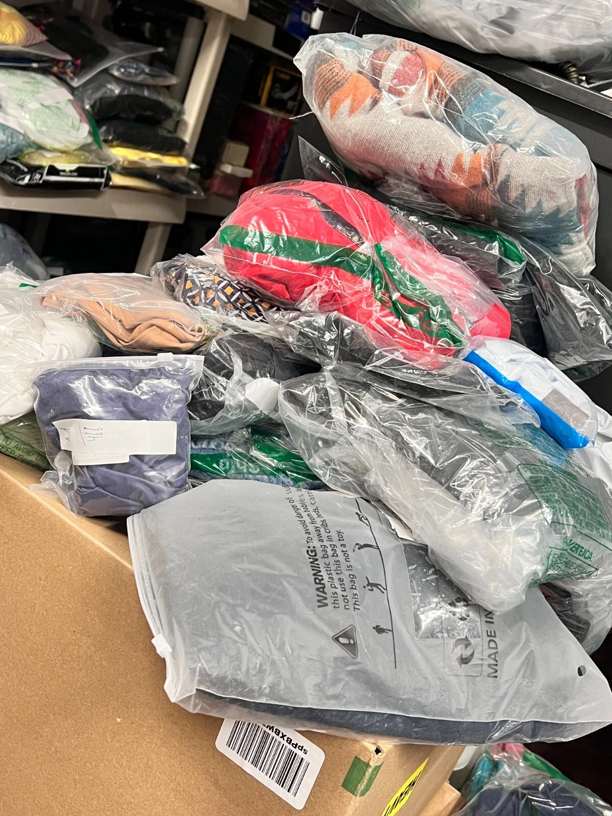 Nordstrom Return Pallets - Image 3
