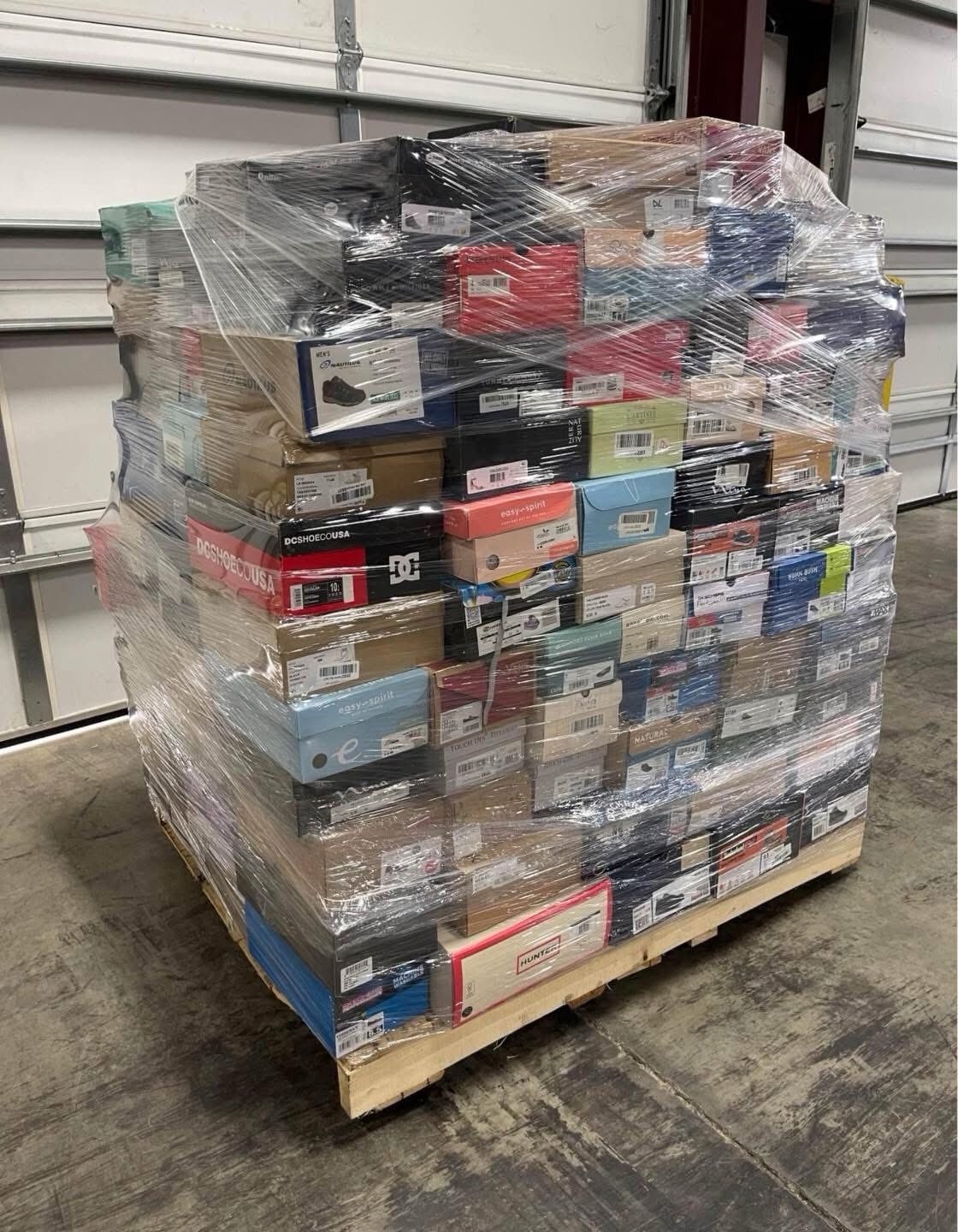 Mixed Sneakers Pallet | 200 Pairs Wholesale Athletic Shoes Bulk Deals - Image 9