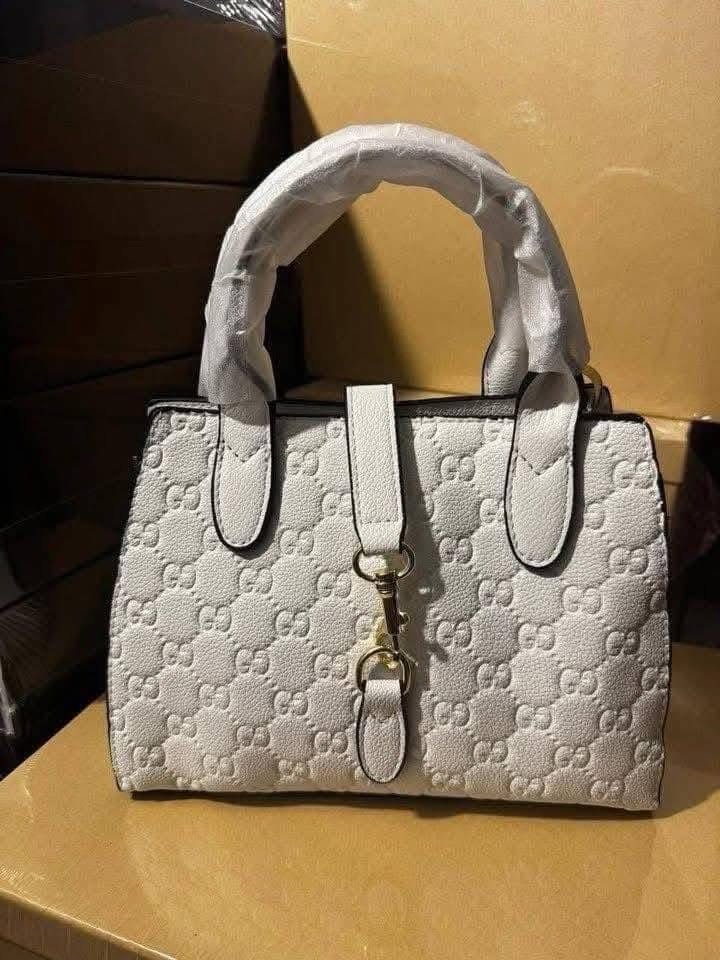 Branded Ladies Handbags Pallet – 200 Pieces Luxury Designer Bags Wholesale - Image 7