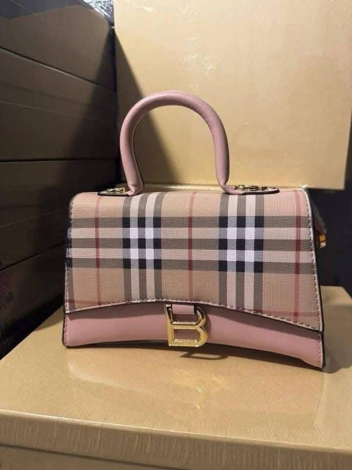 Branded Ladies Handbags Pallet – 200 Pieces Luxury Designer Bags Wholesale - Image 17